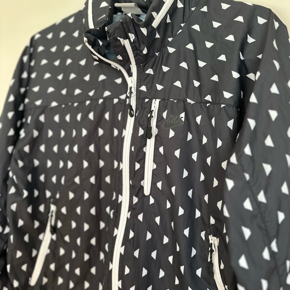 Nike womens cropped black white Print full zip hooded windbreaker jacket size M - Picture 2 of 9